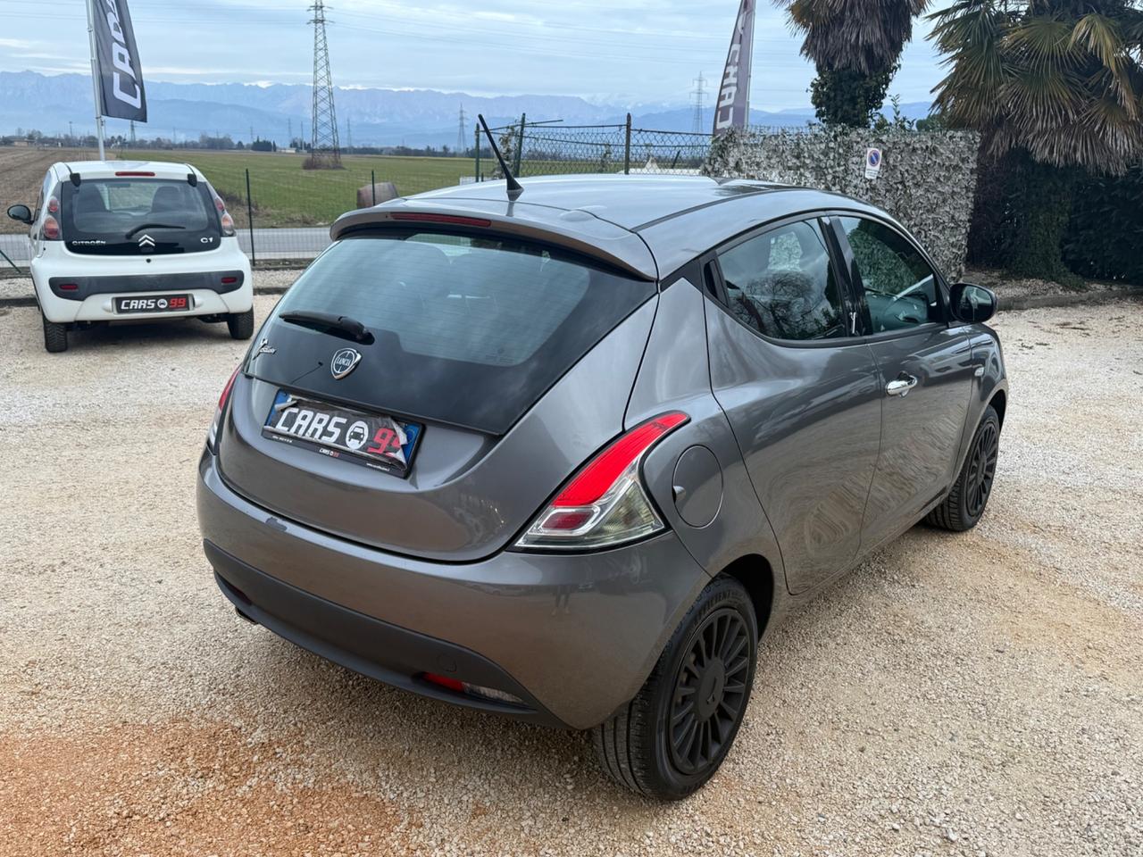 Lancia Ypsilon 1.2 69 CV 5 porte Gold