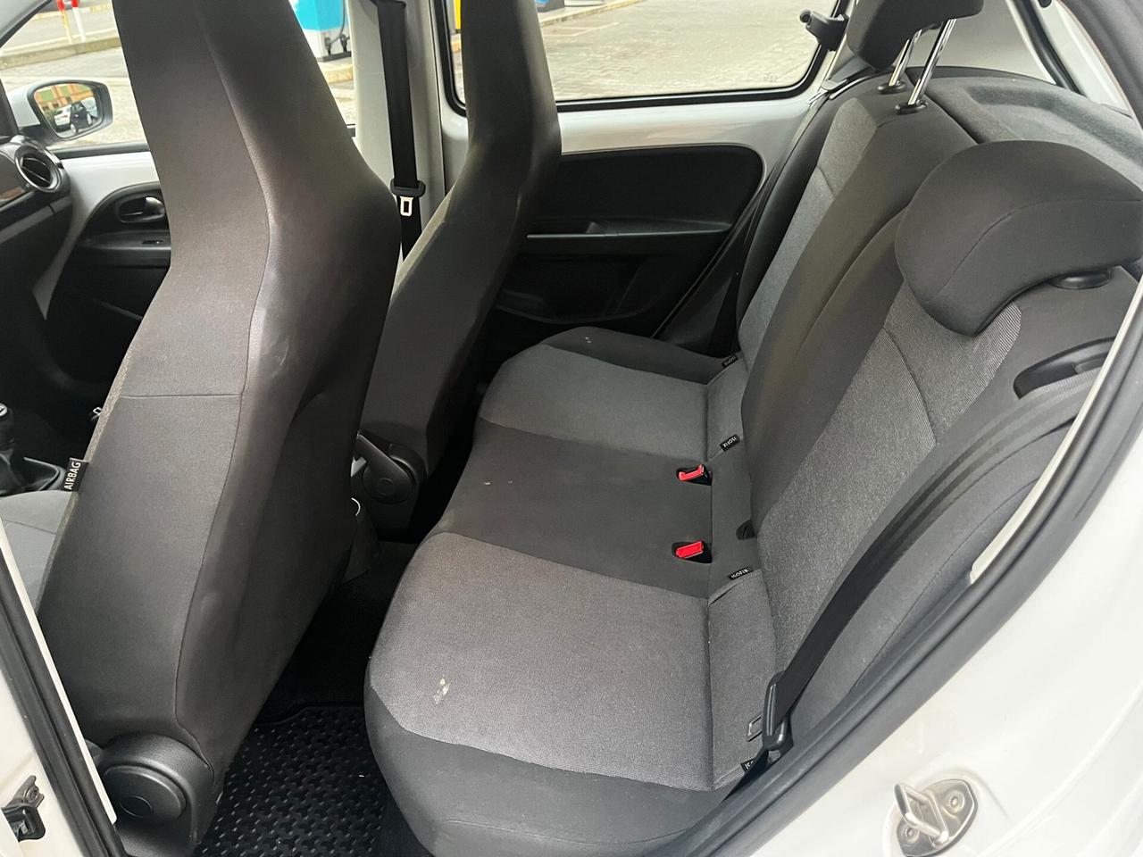 Volkswagen up! 1.0 High x neopatent offerta della settimana