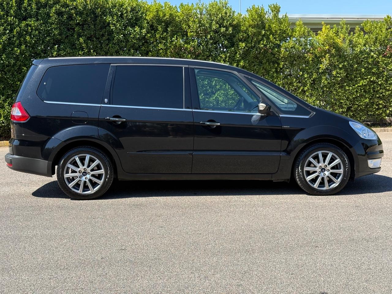 Ford Galaxy 2.0 TDCi 140 CV Ghia DPF