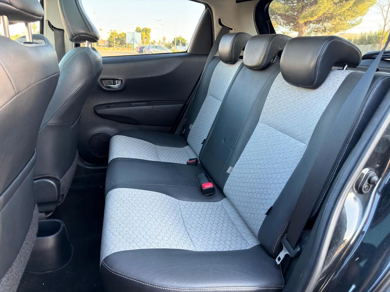 Toyota Yaris 1.4 D-4D 5 porte Lounge