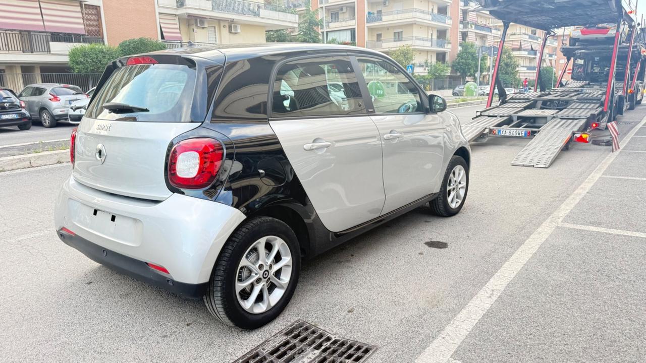 Smart ForFour 70 1.0 Passion LED PSC BLUETOOTH CERCHI 15