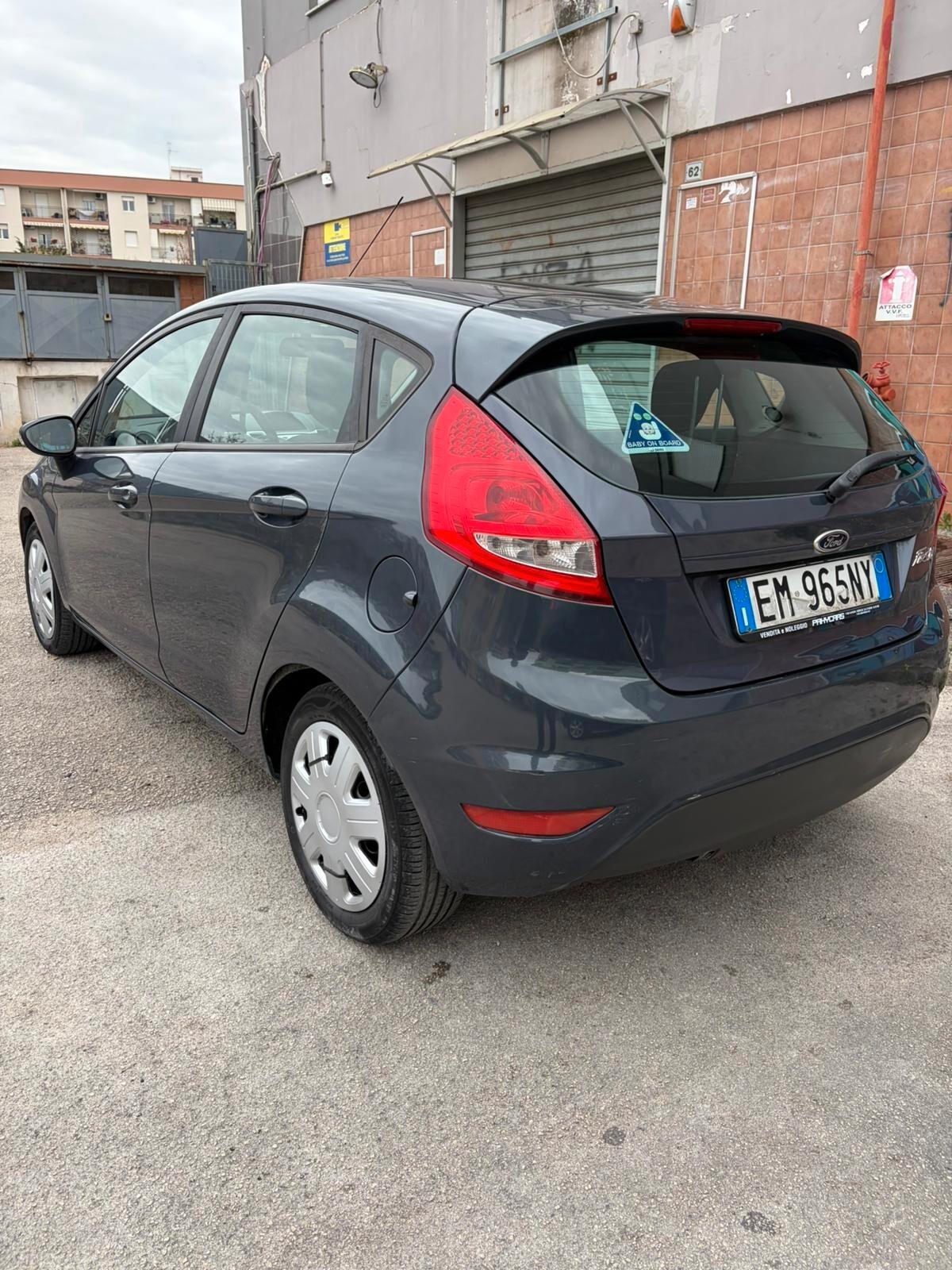 Ford Fiesta 1.2 BENZ/GPL