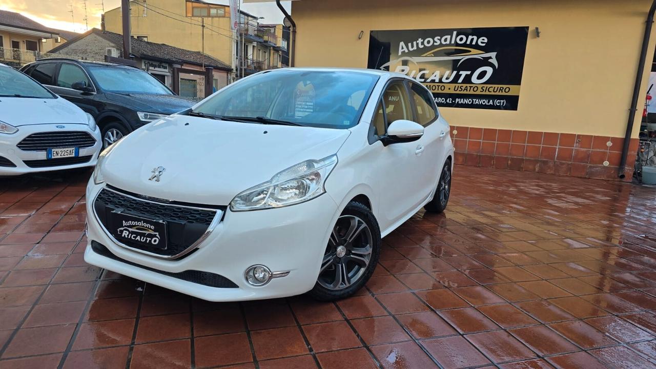 Peugeot 208 1.4 HDi 68 CV 5 porte Allure