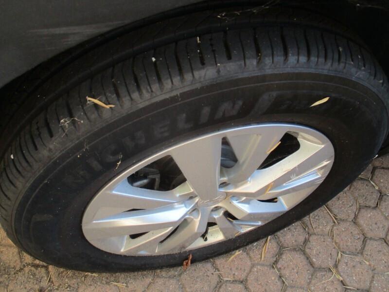 Peugeot 3008 1.5 BlueHDi 130cv Eat8 come NUOVA