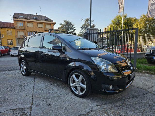 TOYOTA Corolla Verso 2.2 16V D-4D D-Cat 7pti