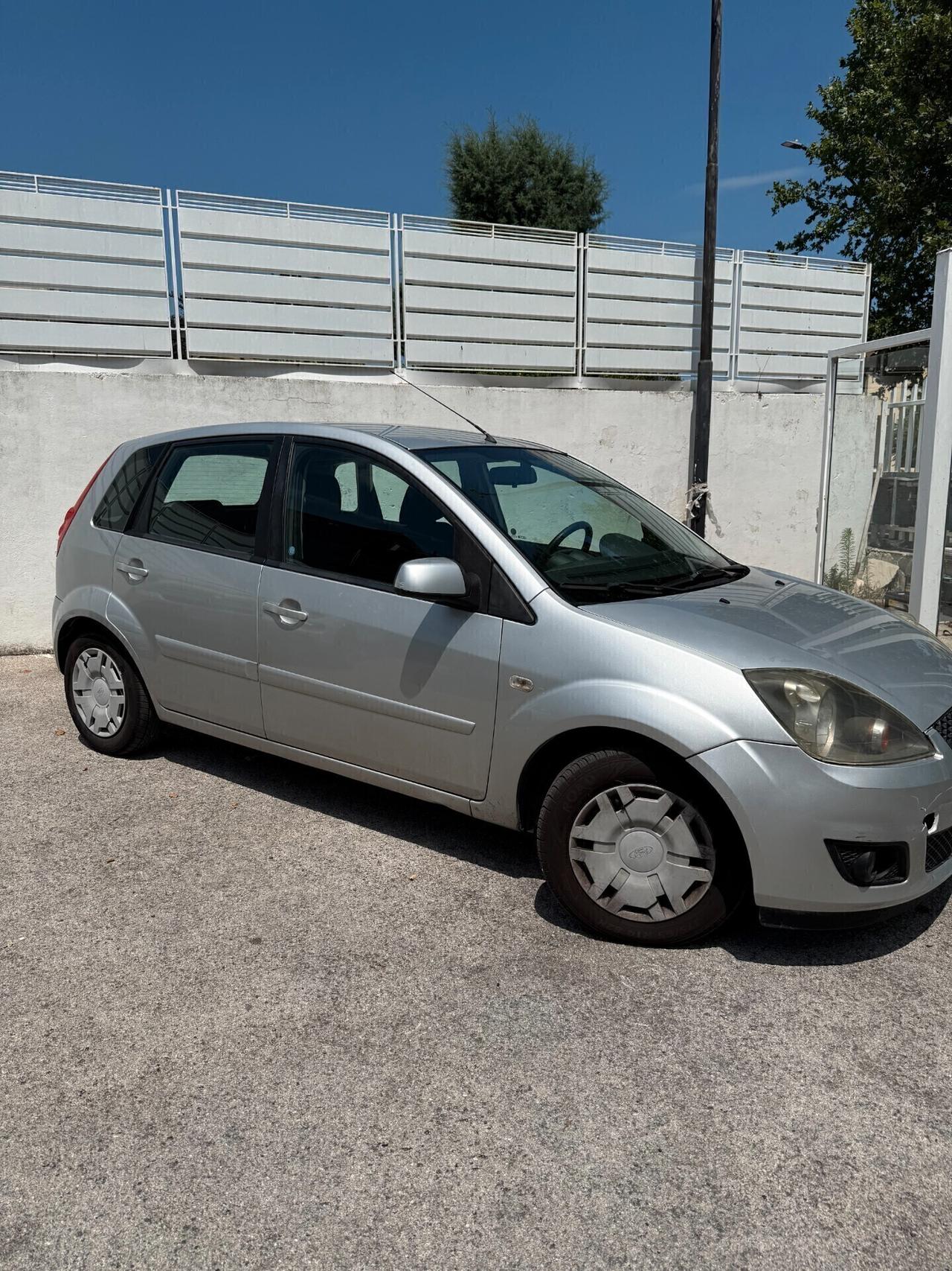 Ford Fiesta 1.2 16V 3p. Ghia