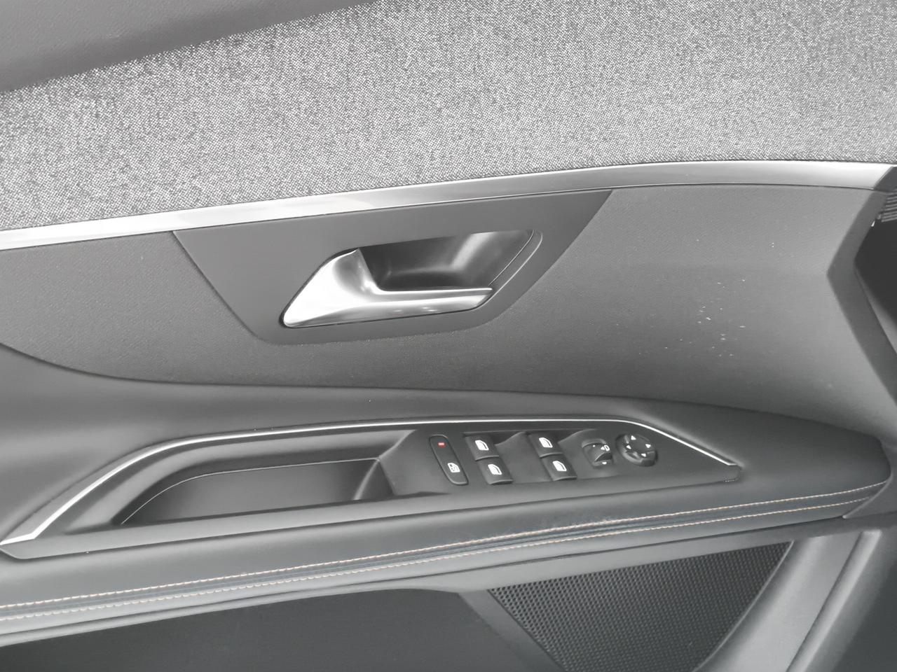 Peugeot 3008 1.5 bluehdi GT Line 130cv