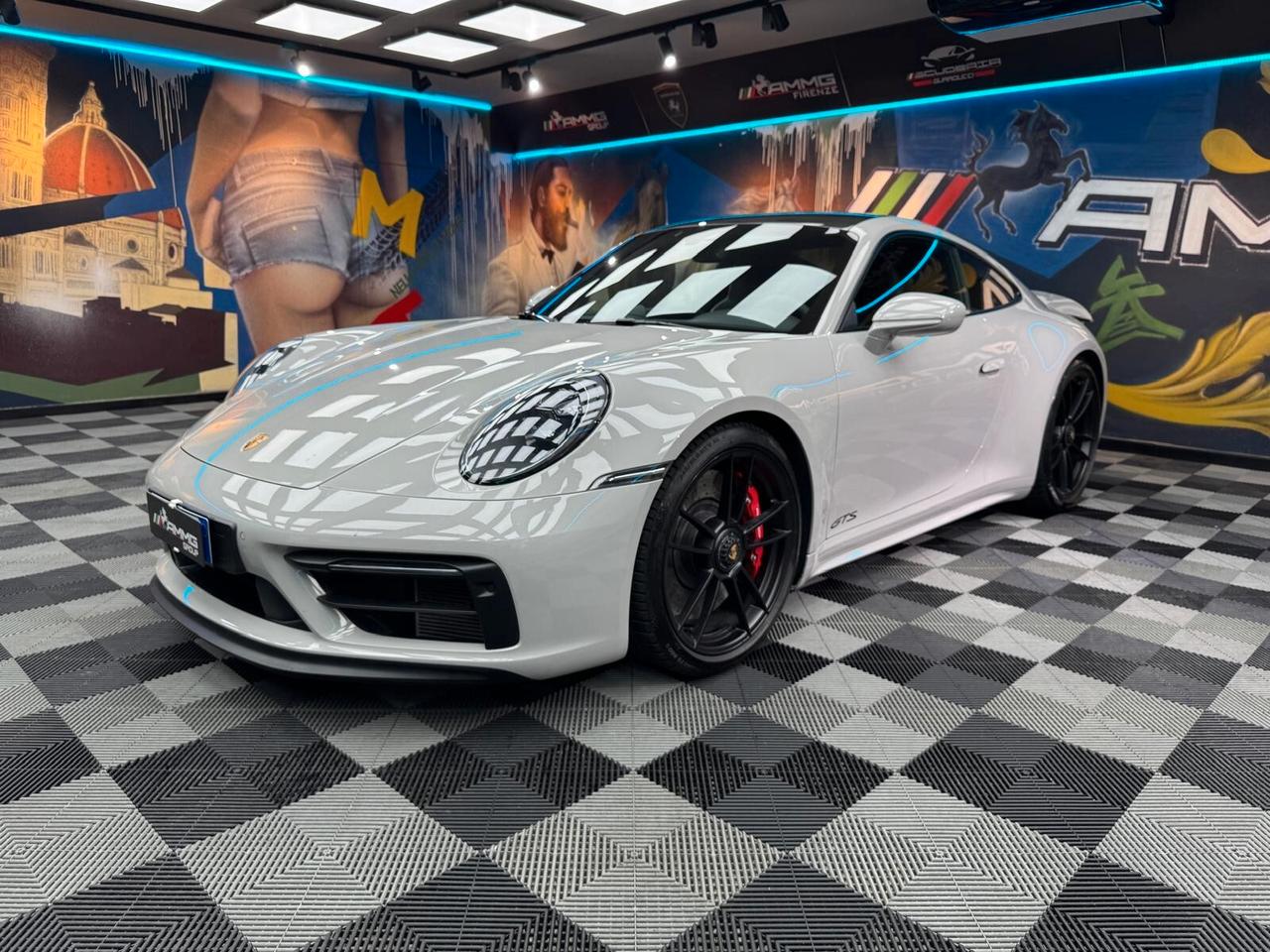 Porsche 911 Carrera 4 GTS (340)