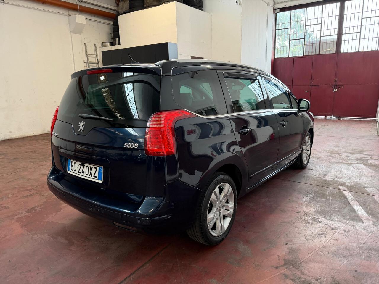 Peugeot 5008 2.0 HDi 163CV aut. Business TETTO PANORAMICO