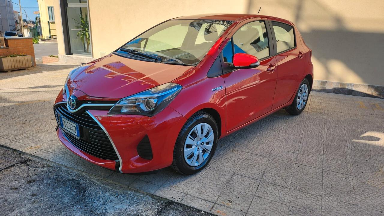 Toyota Yaris 1.5 Hybrid 5 porte Cool