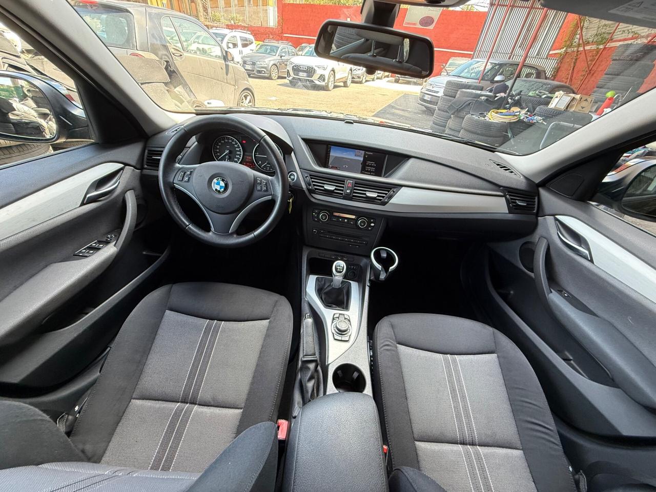 X1 xDrive18d Futura-unipro-130 mila km -rate
