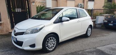 Toyota Yaris 1.0 3 porte Lounge *LEGGI*