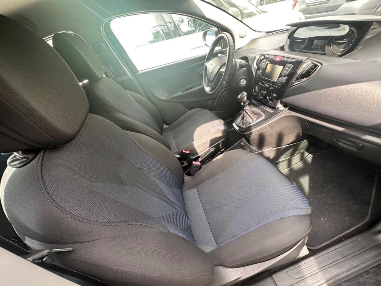 Lancia Ypsilon 1.2 69 CV 5 porte S&S Gold 2019
