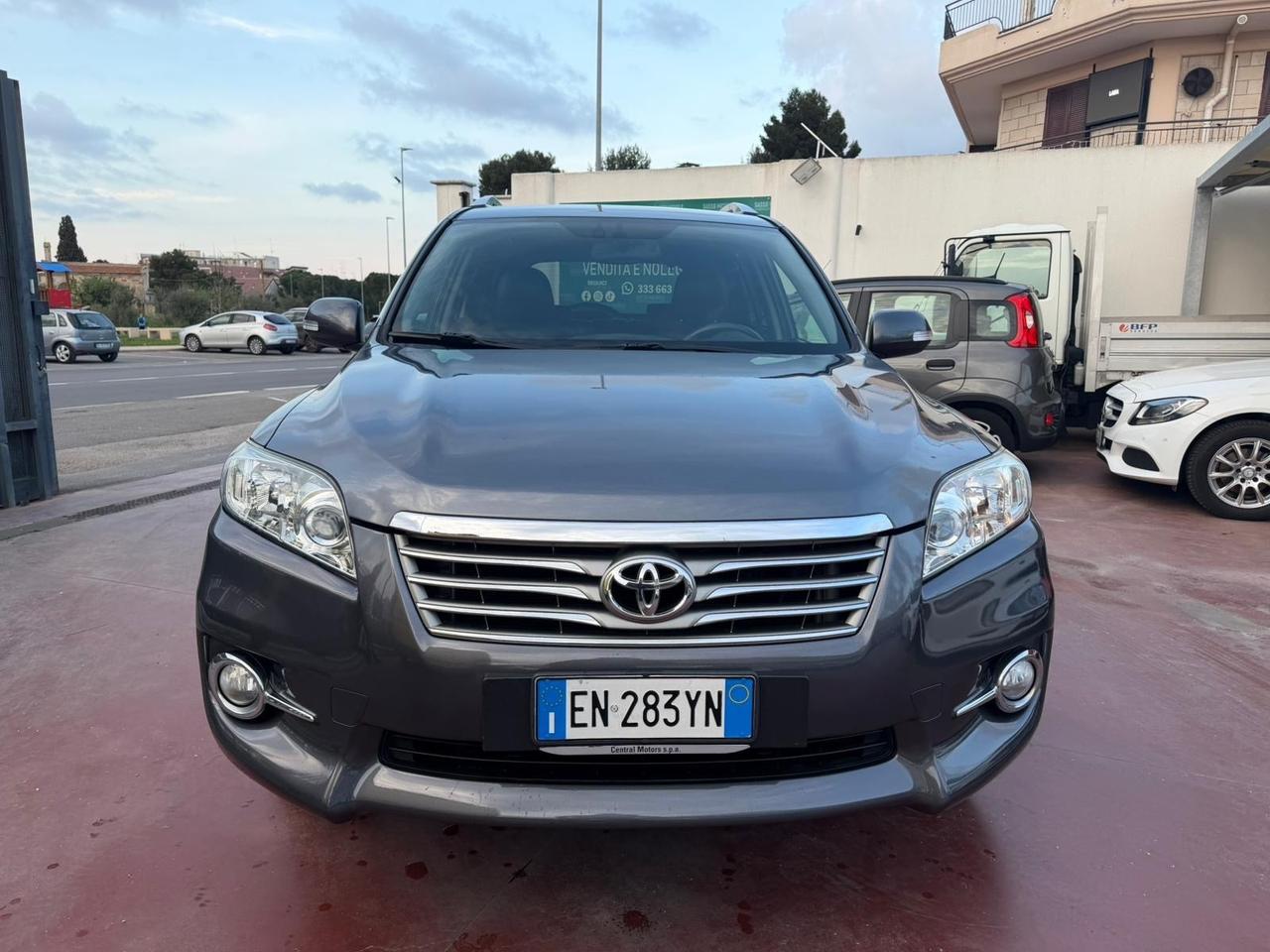 Toyota RAV 4 RAV4 2.2 D-4D 150 CV Lounge