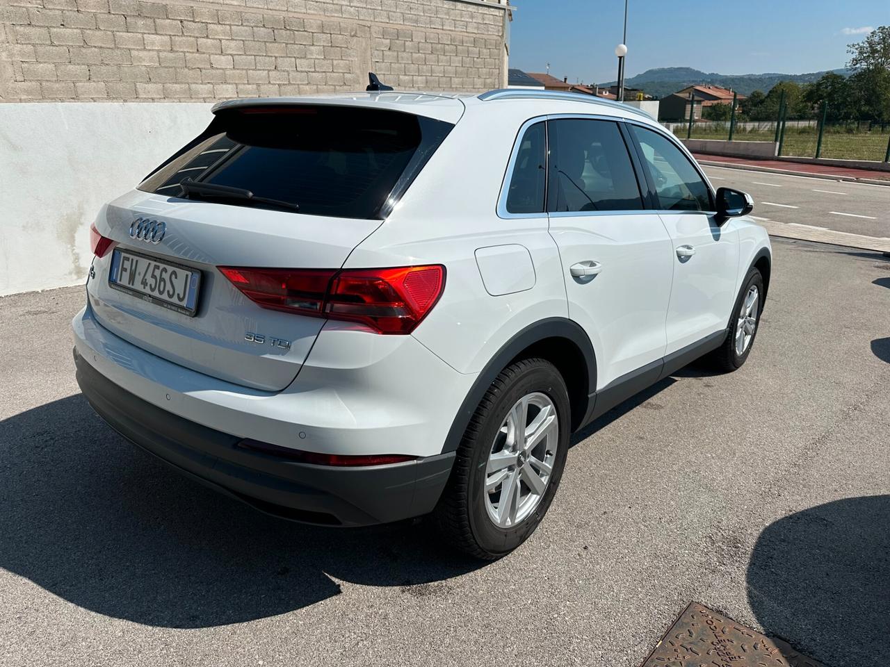 Audi Q3 35 TDI S tronic Business