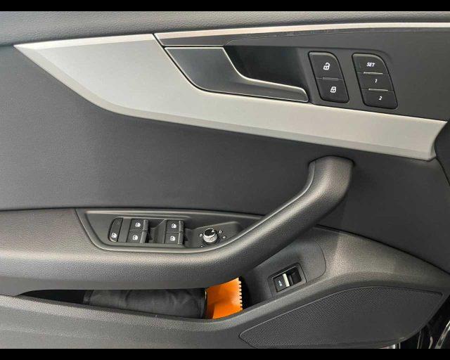 AUDI A4 Avant 40 TDI S tronic Business Advanced