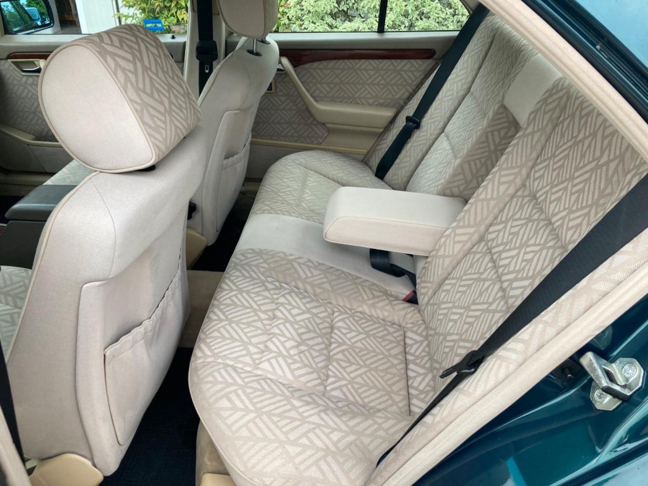 MERCEDES C200 BERLINA BENZINA (DA VETRINA)
