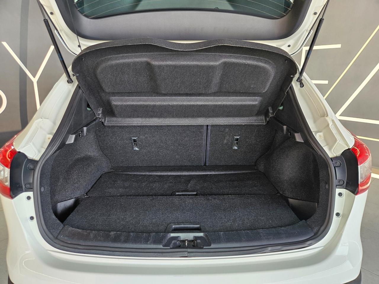 Nissan Qashqai 1.2 dig-t Visia 115cv