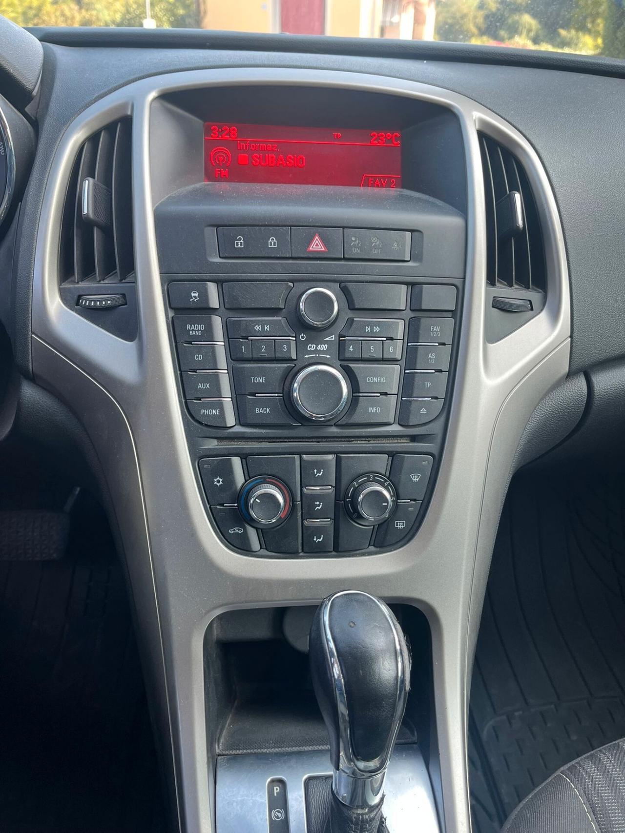 Opel Astra 2.0 CDTI 165CV Sports Tourer Cambio Automatico