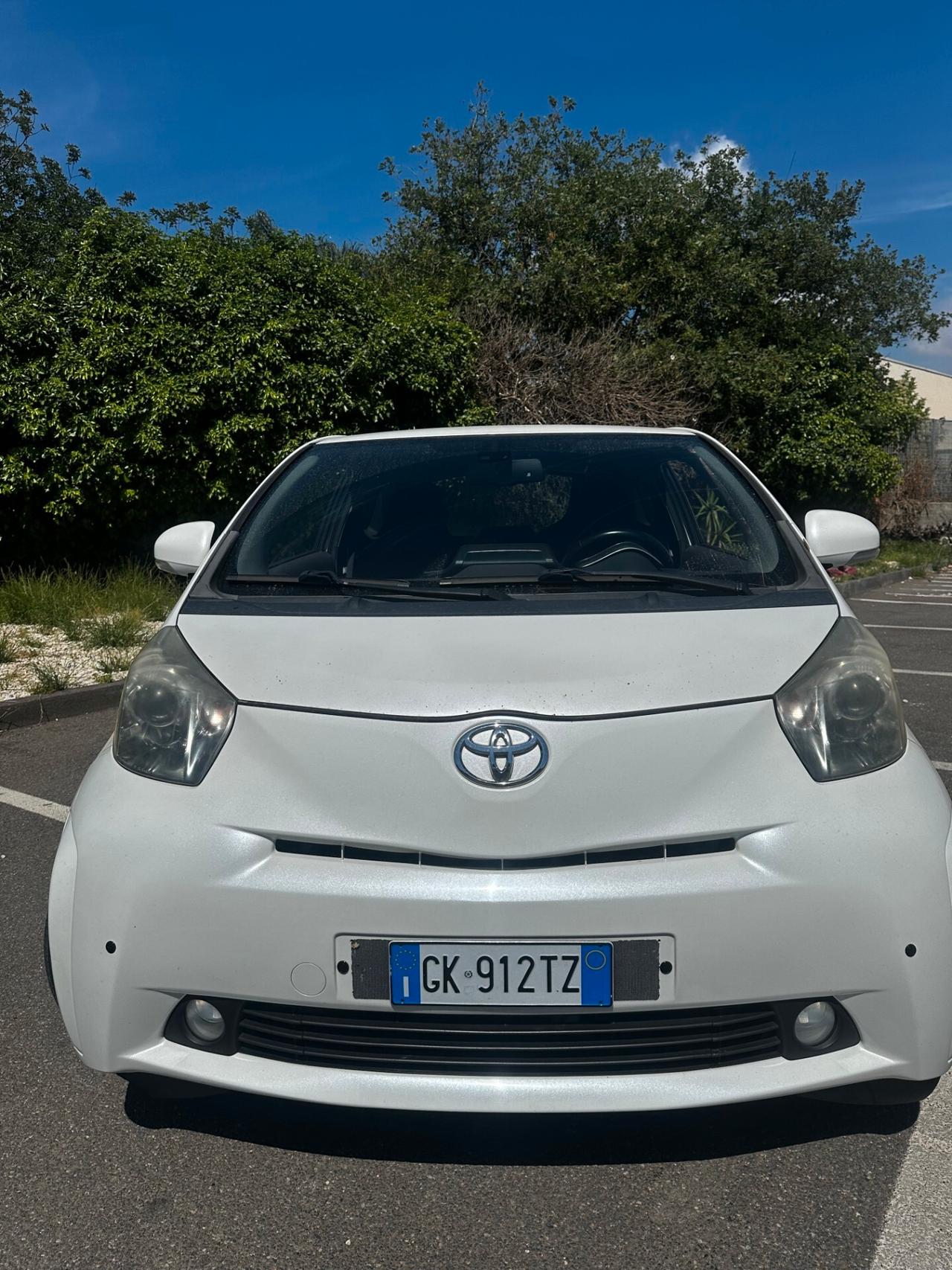 Toyota iQ TOYOTA IQ DIESEL
