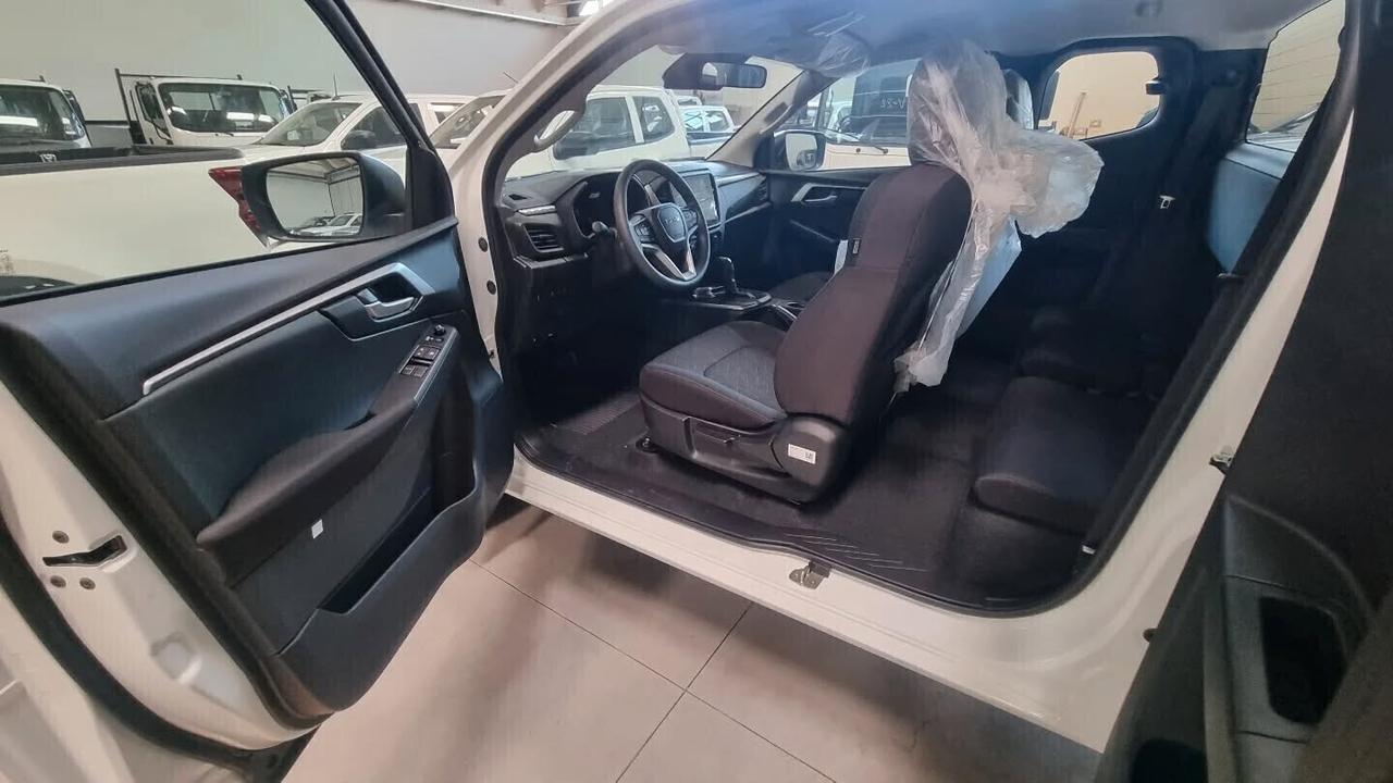 Isuzu D-Max Space N60 BB 4 posti Autocarro NUOVO