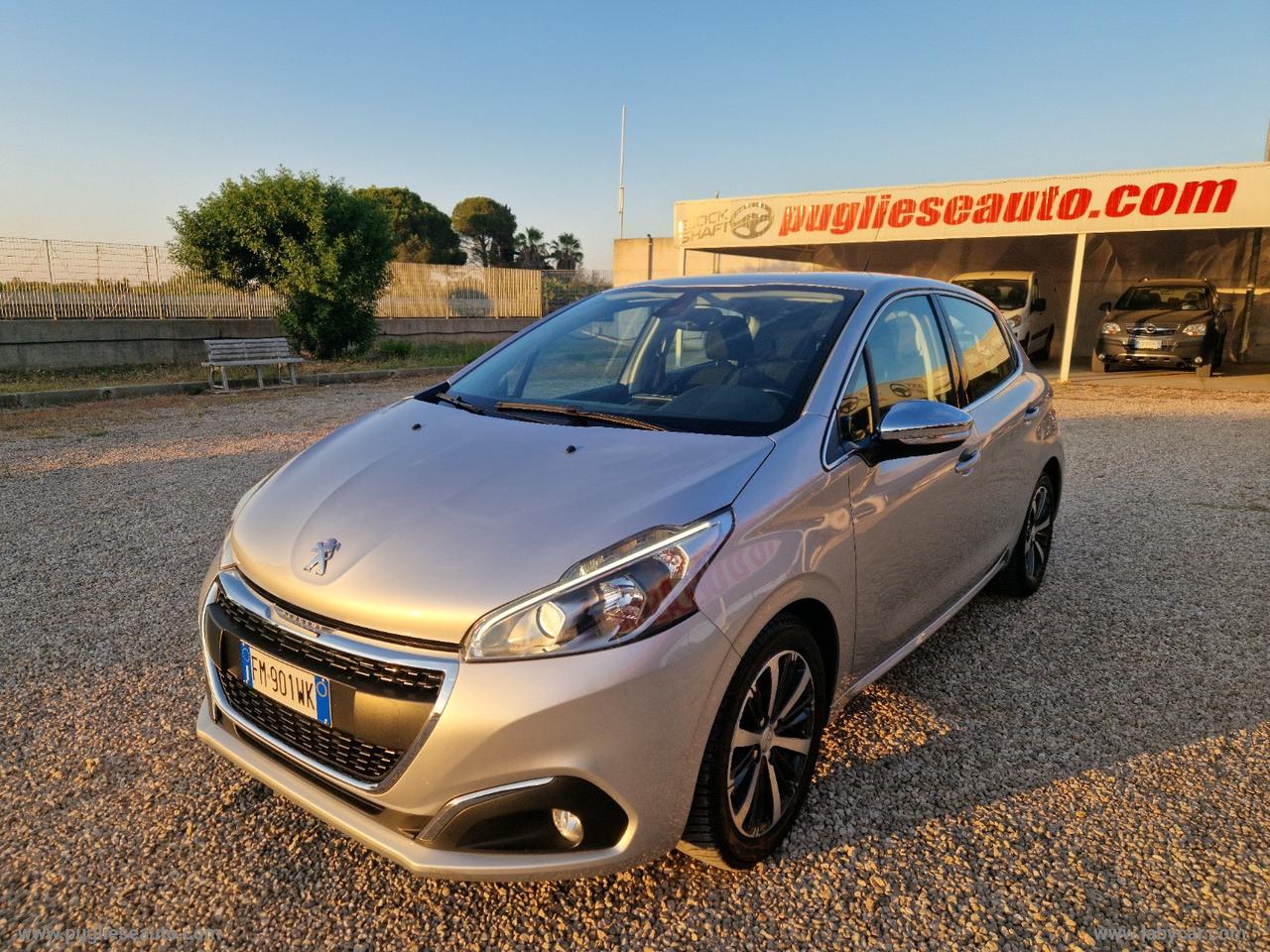 PEUGEOT 208 PureTech 82 5p. Allure