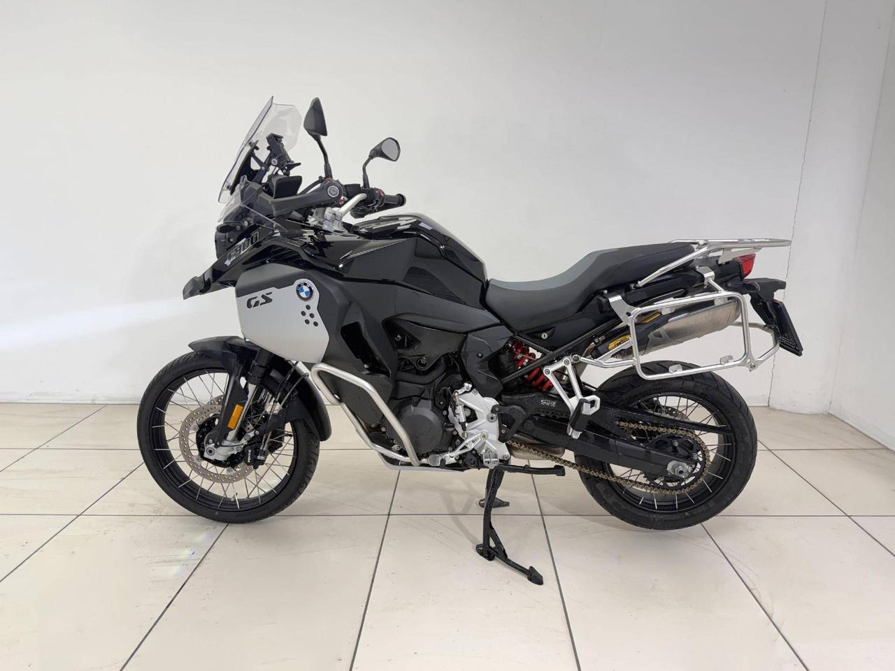 BMW F 900 GS Adventure Ride Pro