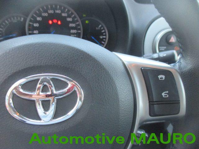 TOYOTA Yaris 1.5 Hybrid 5 porte Lounge - NEOPATENTATI