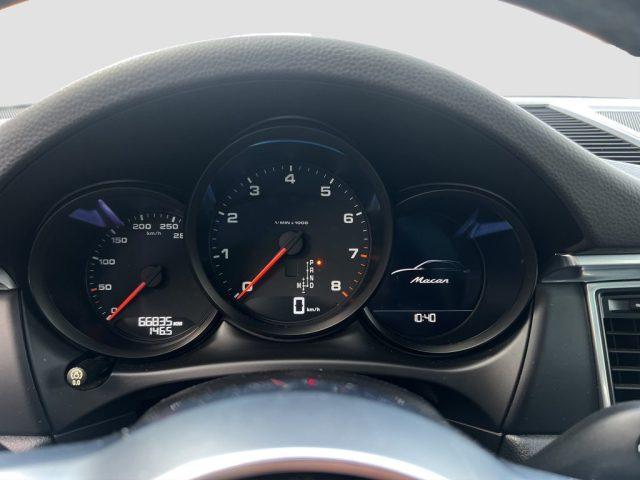 PORSCHE Macan Macan 2.0