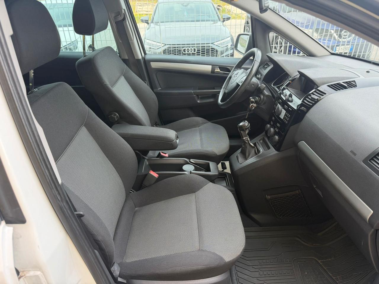 7 POSTI !! METANO zafira 1600 turbo metano 2014