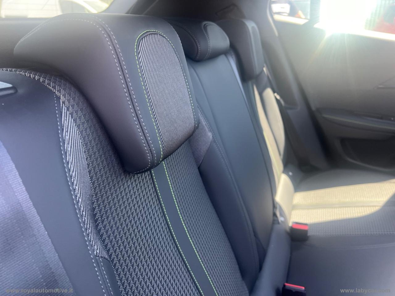 PEUGEOT 2008 BlueHDi 100 S&S GT Line