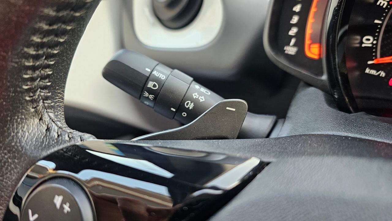 Toyota Aygo Connect 1.0 VVT-i 72 CV 5p. x-play MMT UNIPRO' TAGL UFF