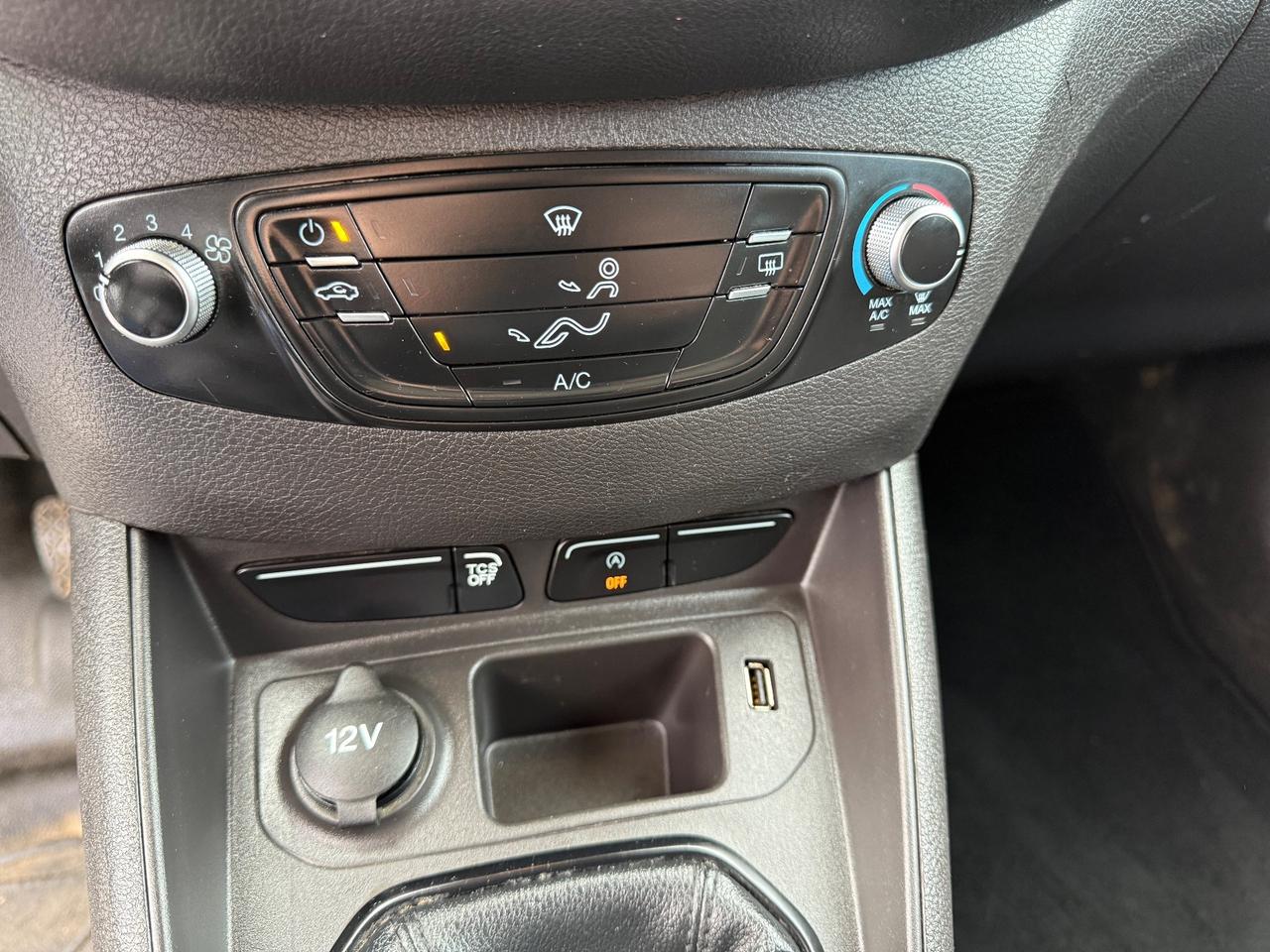 Ford Transit Courier 1.5 TDCi 75CV Van Trend