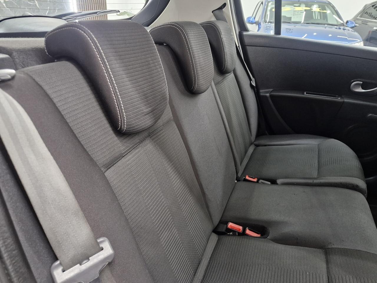 RENAULT CLIO 1.2 BENZINA 16V LUXE 140000KM