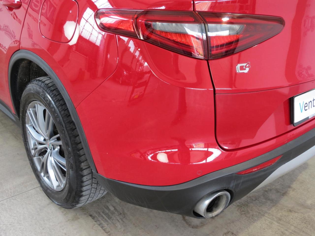 Alfa Romeo Stelvio 2.0 Turbo 200 CV AT8 Q4 Super