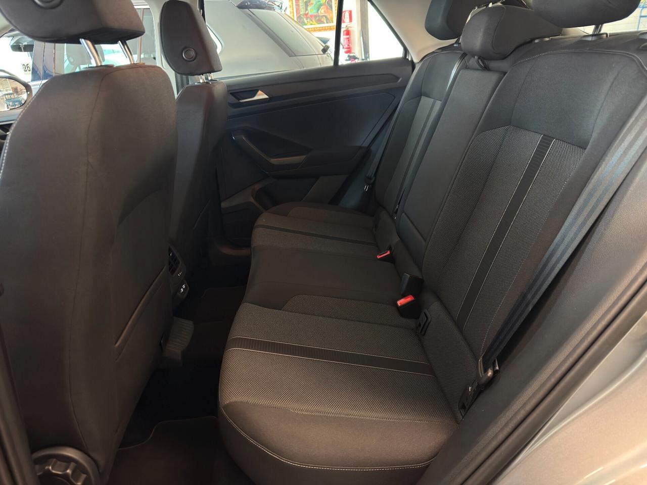 WOLKSWAGEN T-ROC 1.5cc 150Cv R-Line *IVA* WRAPPATO