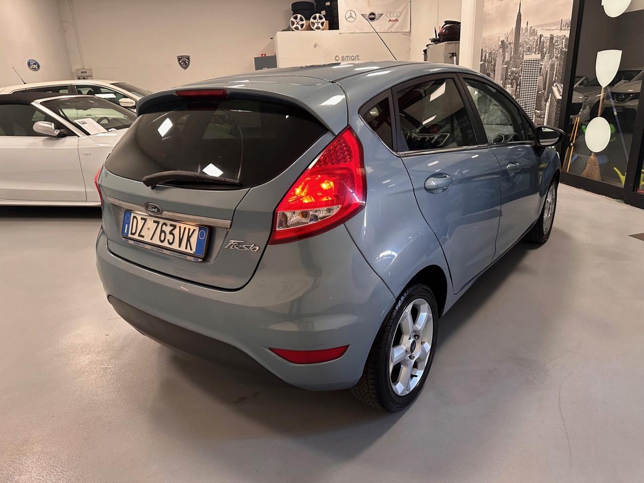 FORD FIESTA 1.4 BENZINA GPL 5 PORTE