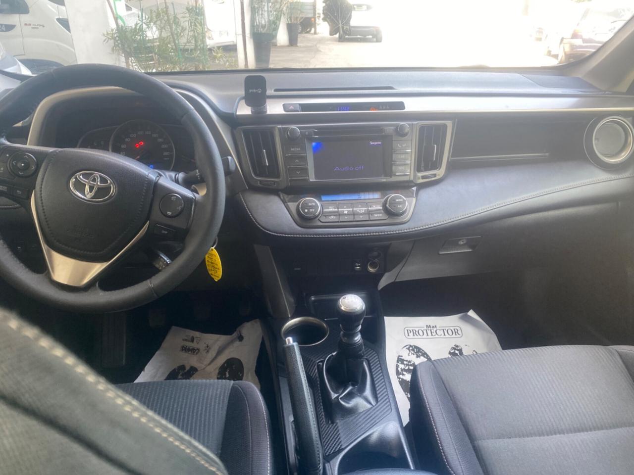 Toyota RAV 4 RAV4 2.2 D-CAT A/T 4WD Style