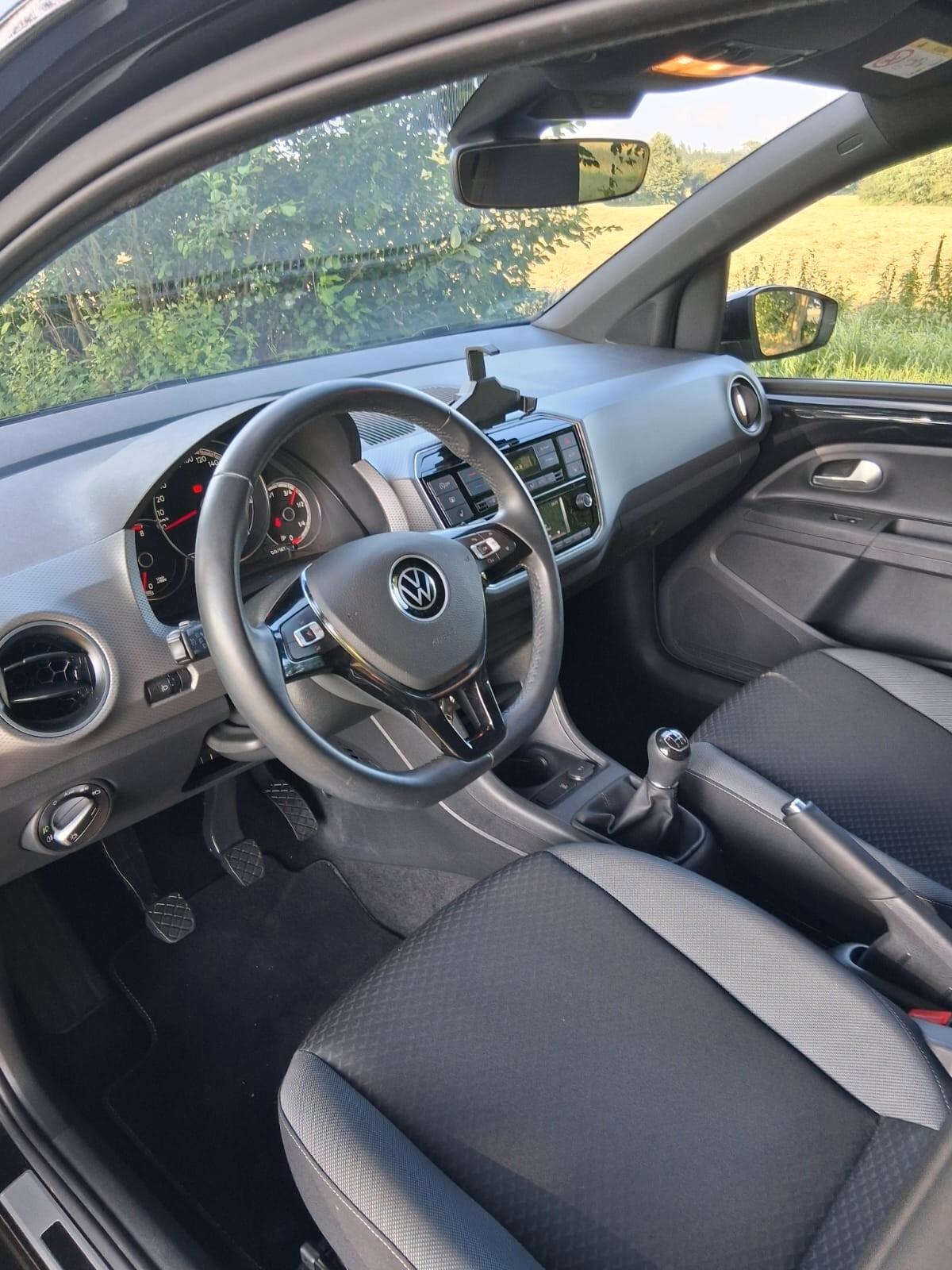 Volkswagen up! 1.0 5p. modello active
