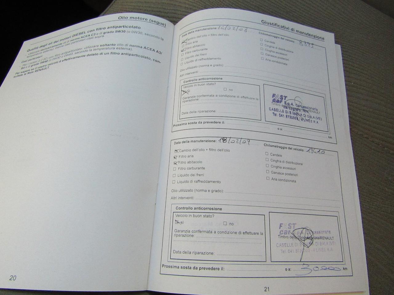 Renault Scénic BZ tagliandata e gommata