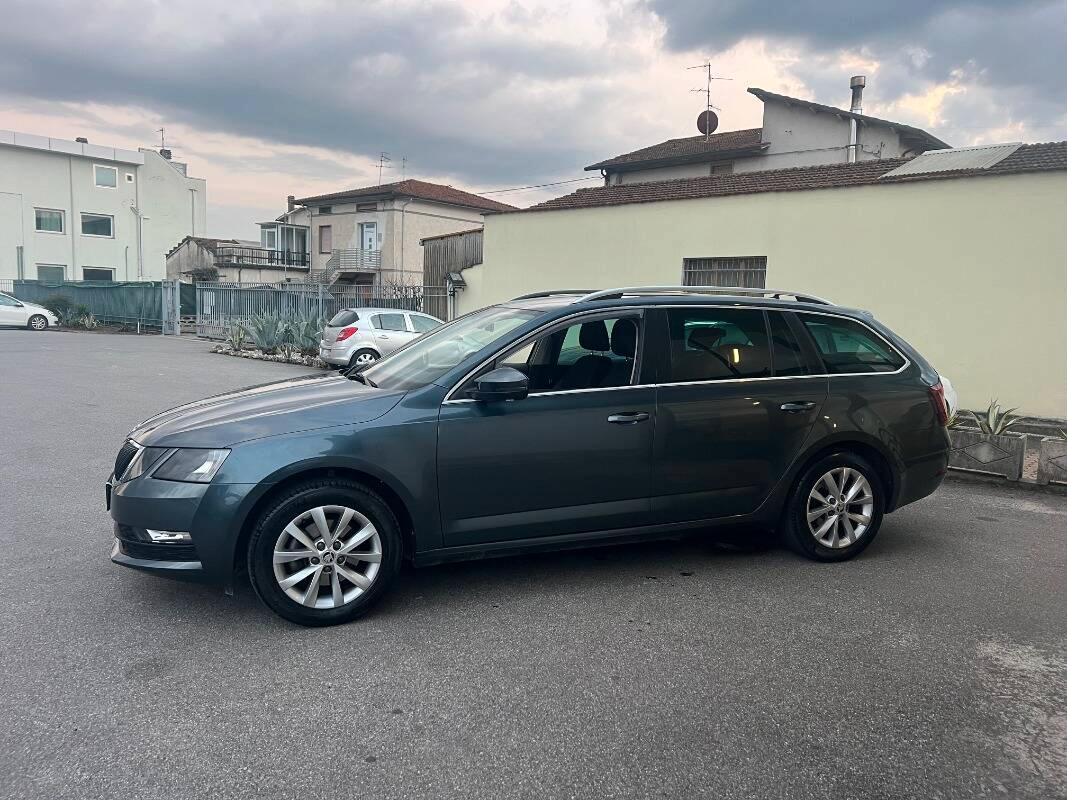 Skoda Octavia Wagon 1.5 g-tec Executive 130cv dsg