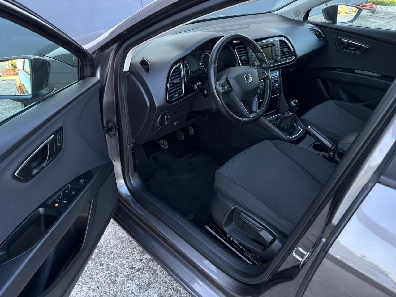 Seat Leon 1.6 TDI. Neopatentati. Garanzia 12mesi