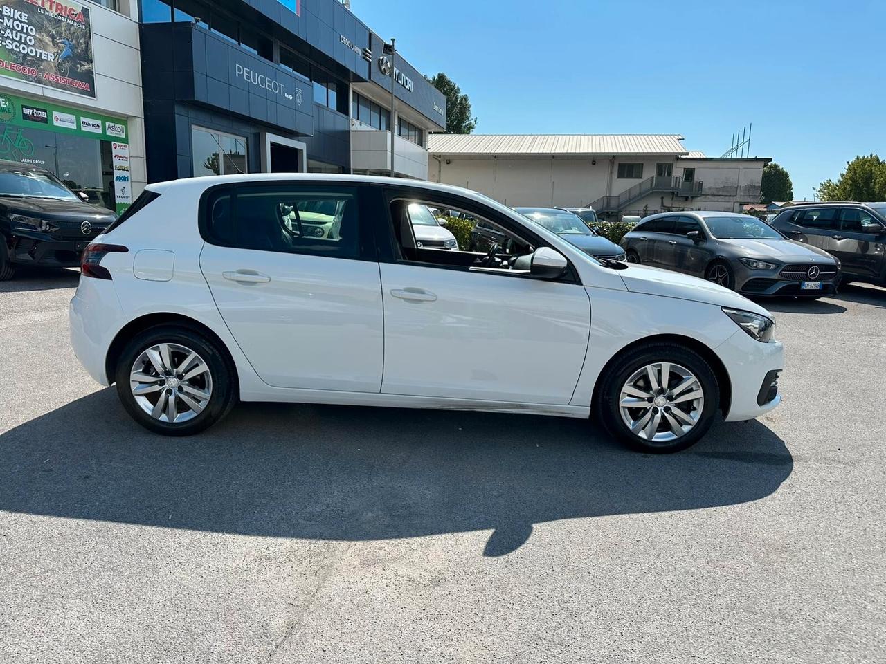 Peugeot 308 BlueHDi 120 S&S Business