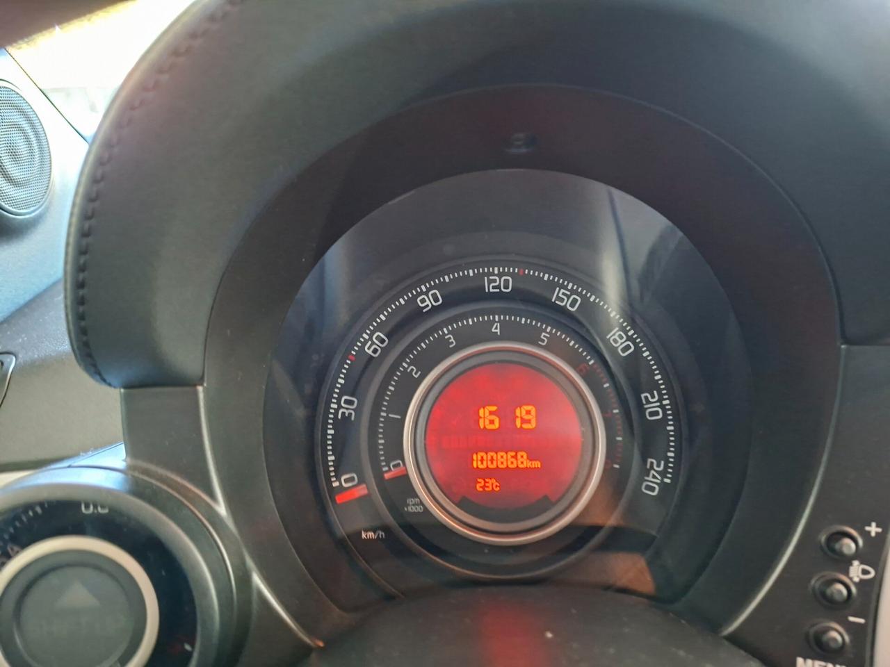 Abarth 500 1.4T CINGHIA FATTA / XENON / SENSORI