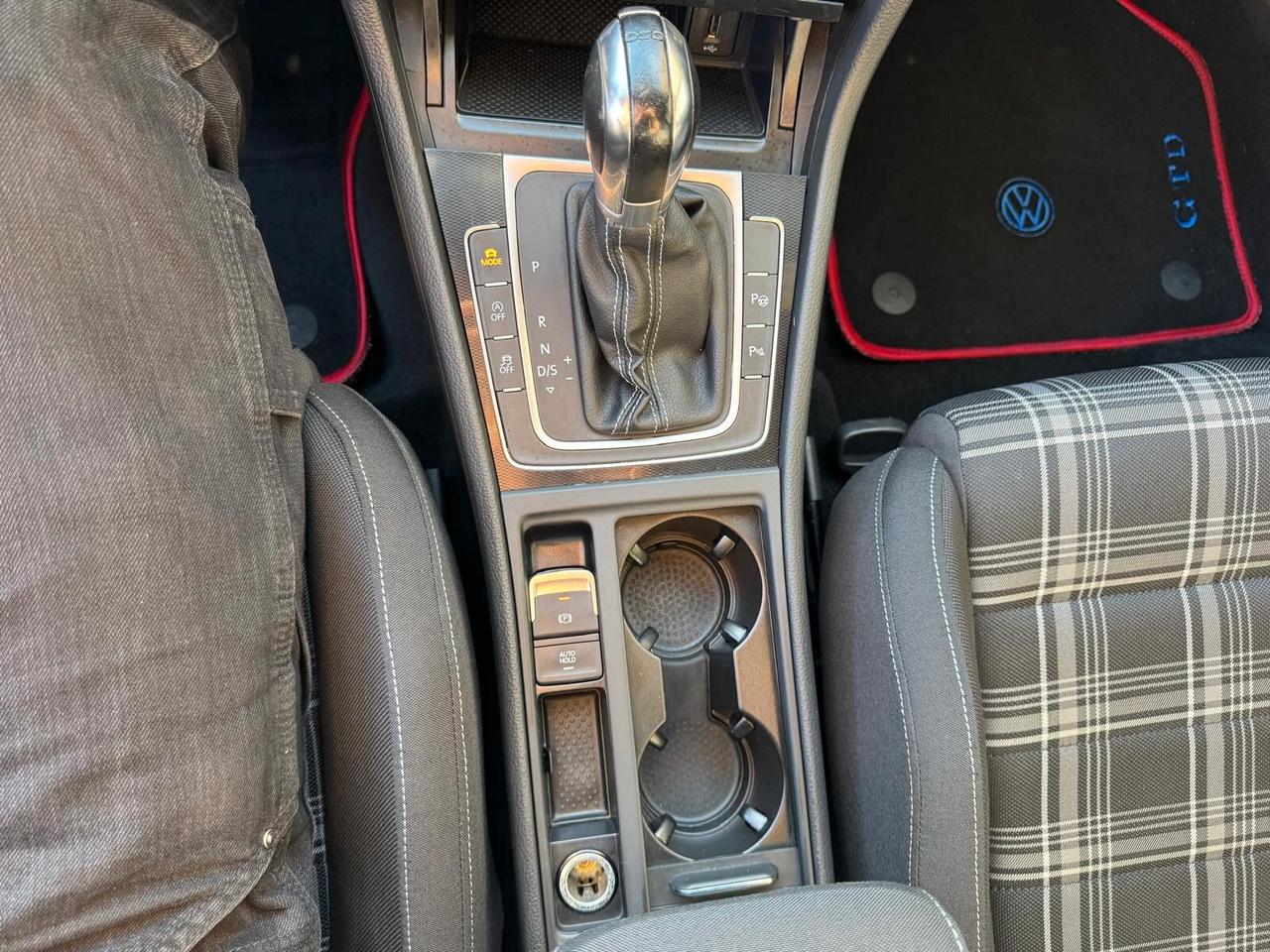 Volkswagen Golf GTD 2.0 TDI DSG Sound & Sport