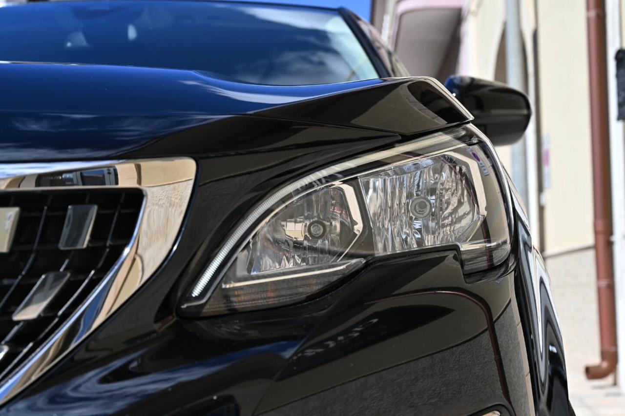 Peugeot 3008 BlueHDi 130 S&S Business