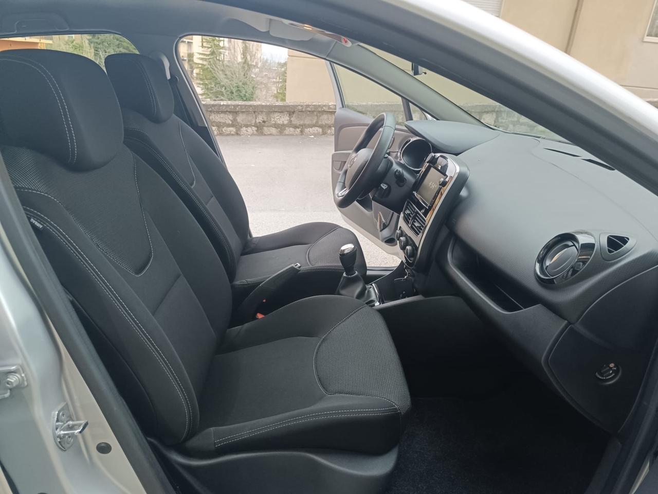 Renault Clio dCi 8V 75 CV 5 porte Moschino Intens