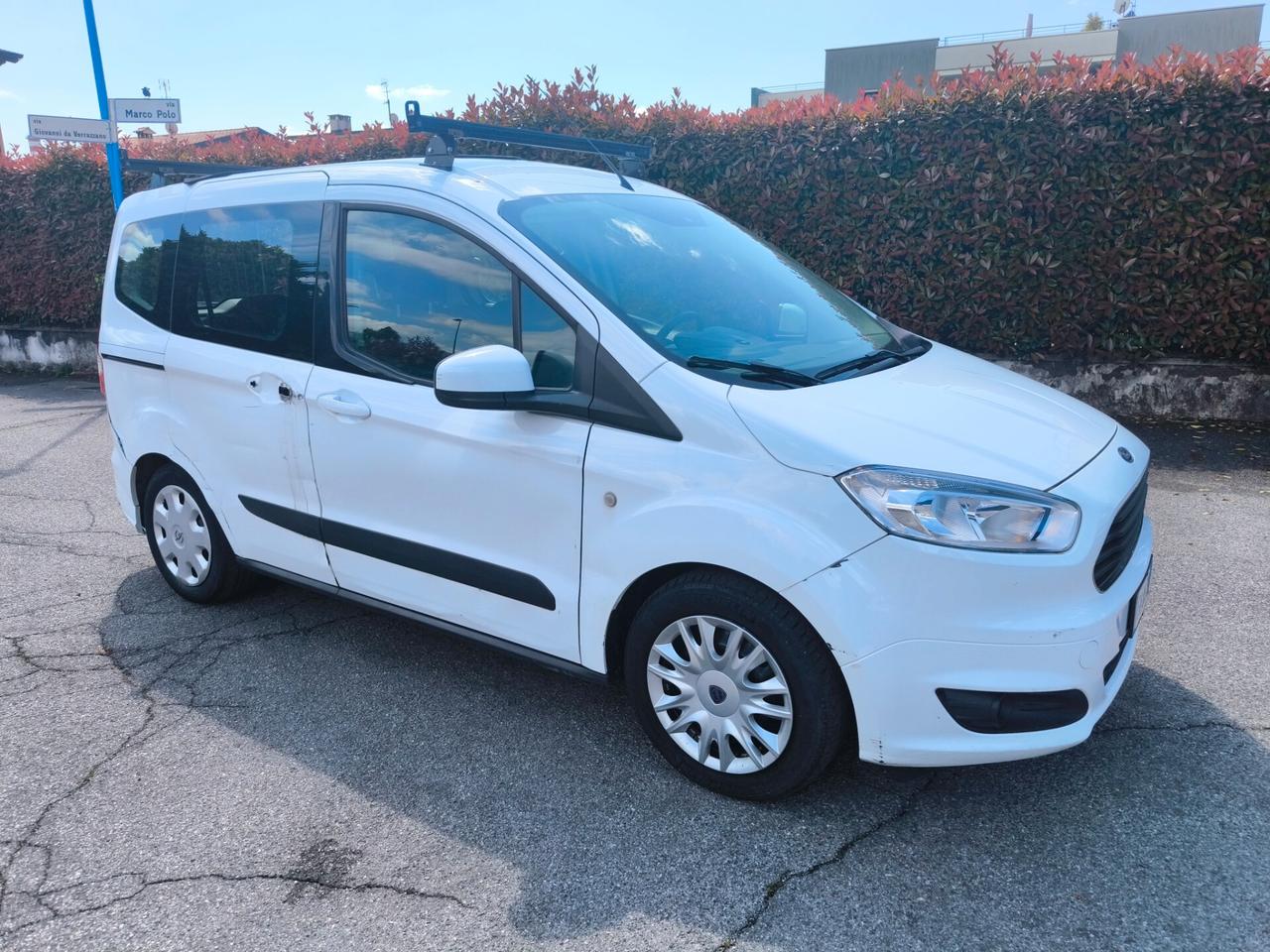 FORD TOURNEO COURIER 1,5 TDCI- EURO 6-OK NEOP.-AUTOCARRO 4 POSTI