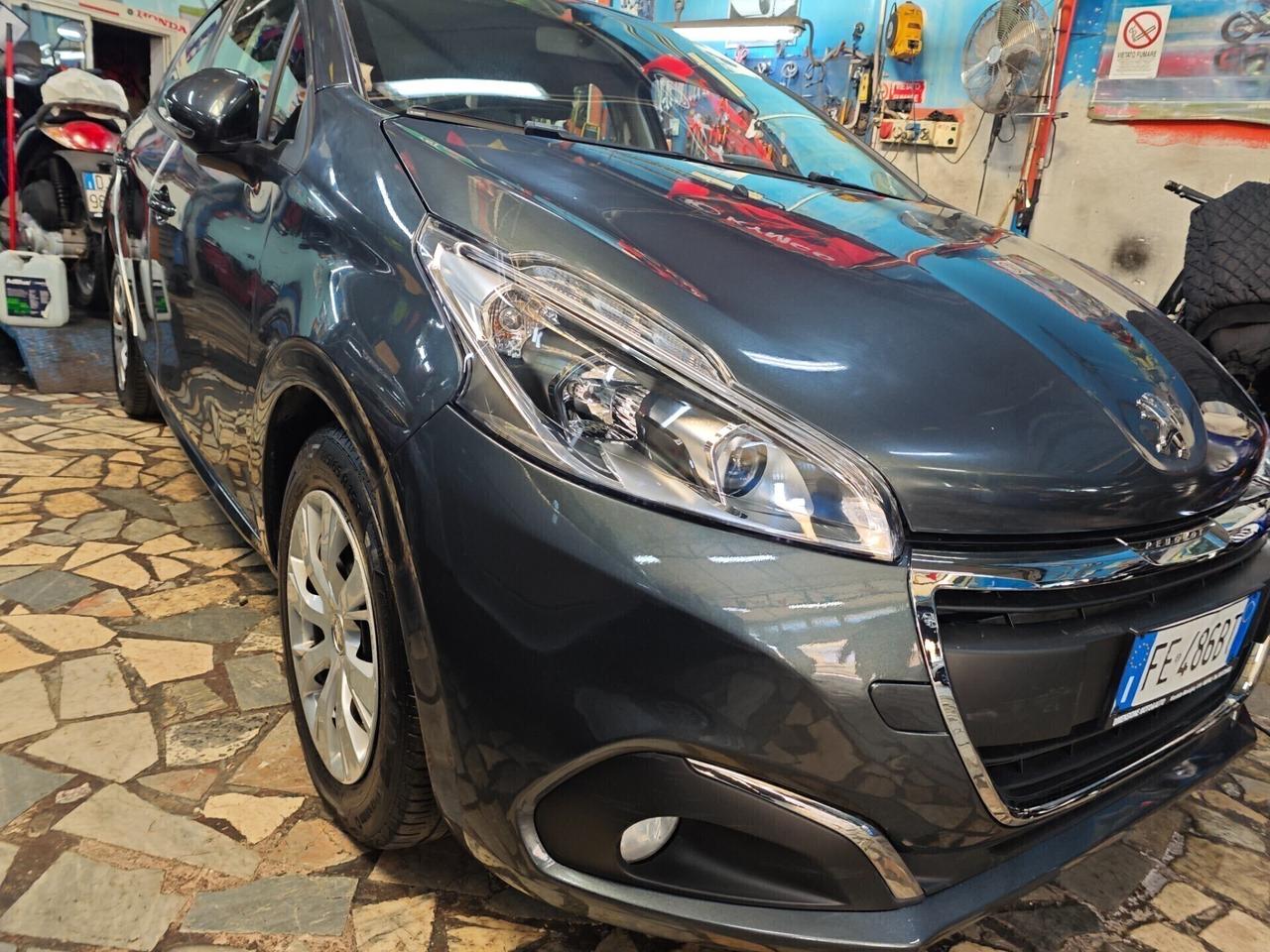 Peugeot 208 BlueHDi 75 5 porte Allure