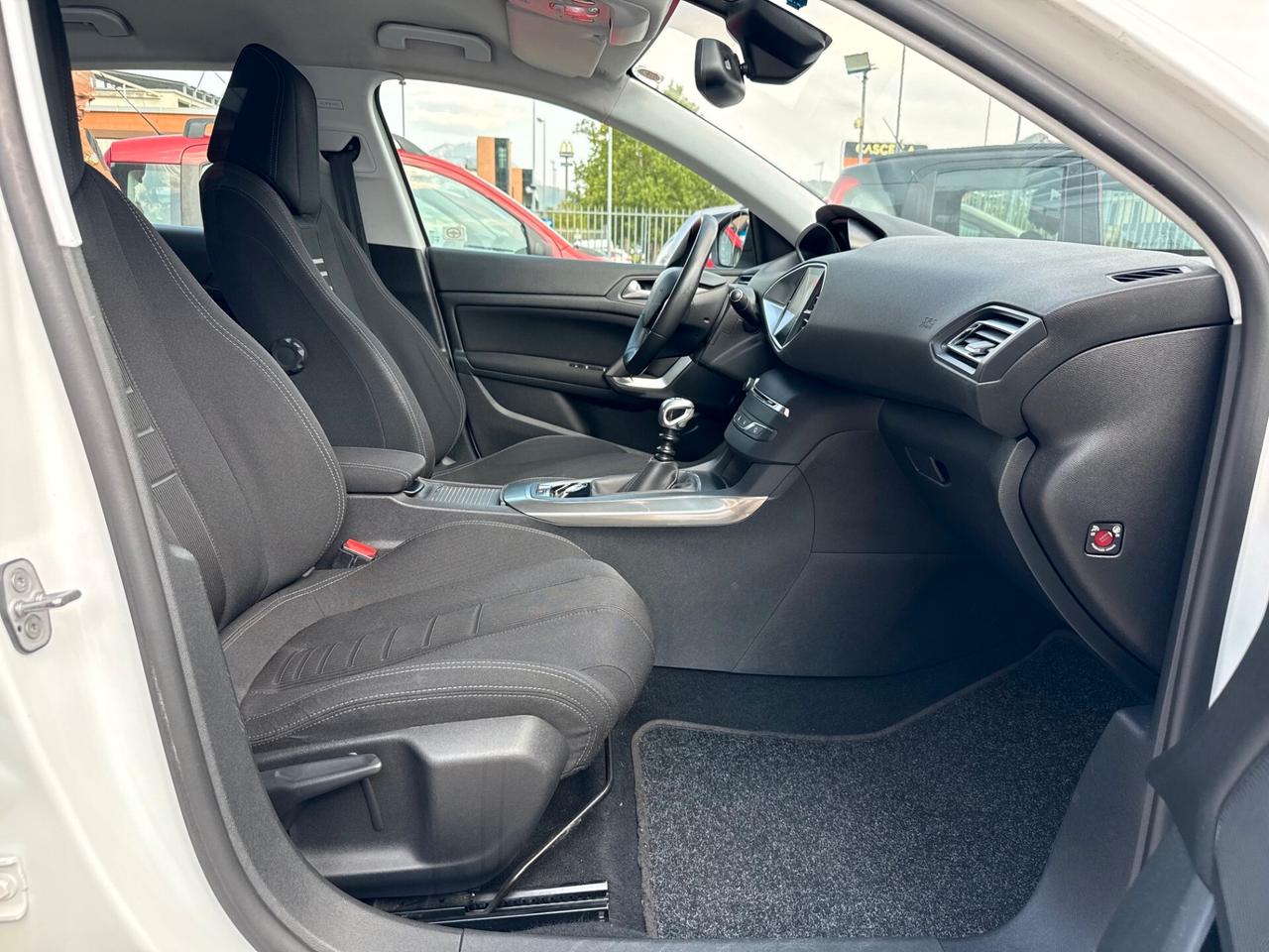 308 1.6 DIESEL 2014 197.000KM-FULL OPTIONAL